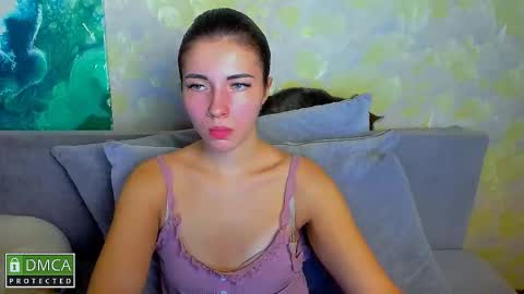 kiraa sunny online show from November 19, 7:36 pm