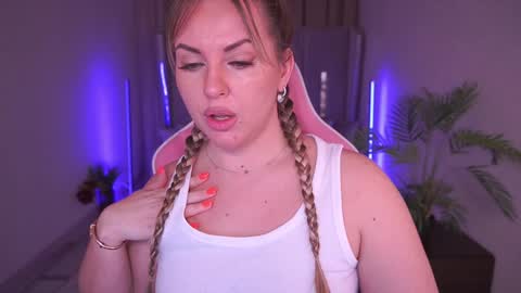 Kira online show from February 1, 8:58 pm