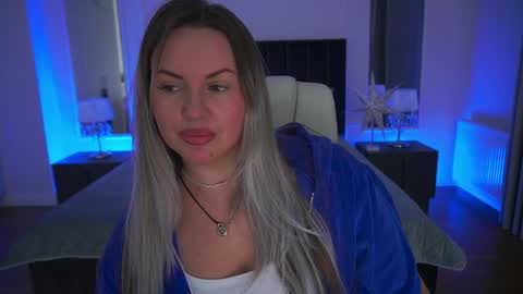 Kira online show from April 1, 8:50 pm