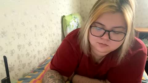 Just Kira online show from December 31, 6:37 am