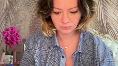 KiraDivine online show from March 17, 1:03 pm