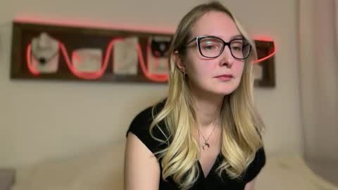 Snapshot of kirafatex chatting on November 14, 5:22 pm KiraFatex online show from November 14, 5:22 pm