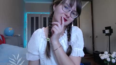 Snapshot of kiragoldens chatting on September 21, 6:04 am KiraGoldens online show from September 21, 6:04 am