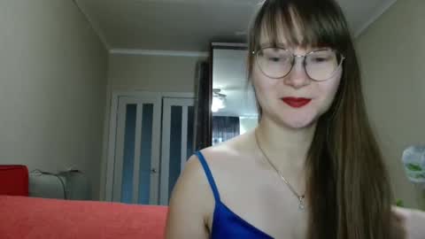 Snapshot of kiragoldens chatting on October 21, 6:14 am KiraGoldens online show from October 21, 6:14 am