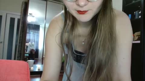 Snapshot of kiragoldens chatting on November 1, 6:26 am KiraGoldens online show from November 1, 6:26 am