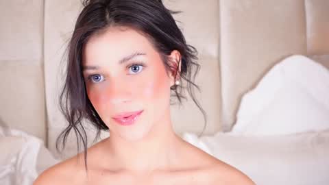 kira online show from December 5, 4:55 pm