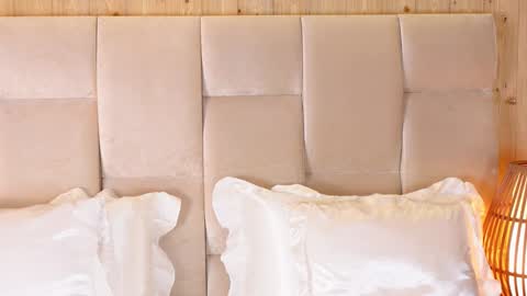 kira online show from October 28, 1:31 am