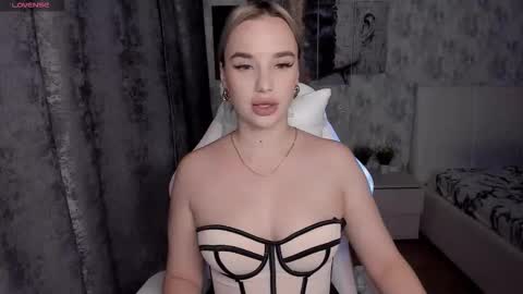 kirakrox online show from October 13, 6:41 pm