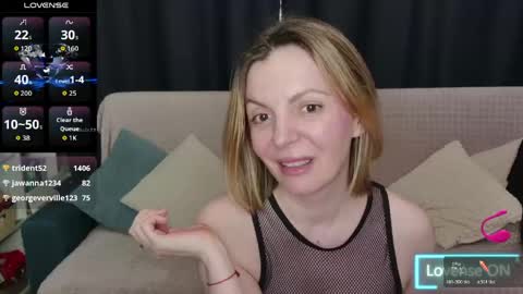 Snapshot of kiramartins_cat chatting on April 22, 5:03 pm kiramartins cat online show from April 22, 5:03 pm
