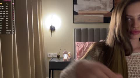 Kira online show from December 6, 1:44 pm