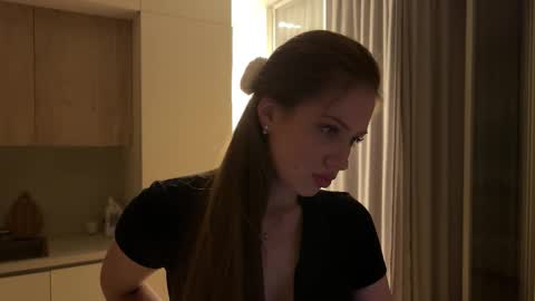 Kira online show from September 21, 4:52 pm