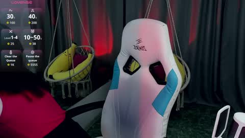 KiraParker online show from March 30, 4:30 pm