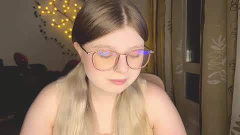 KiraYume online show from July 25, 9:01 pm