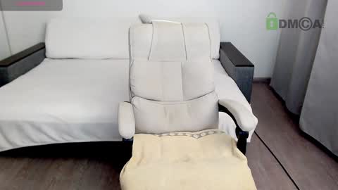 Snapshot of kiri_is_all chatting on December 16, 4:16 pm Kiri online show from December 16, 4:16 pm