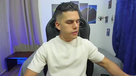 Snapshot of kiritosexhot chatting on December 30, 1:37 am Jacob online show from December 30, 1:37 am