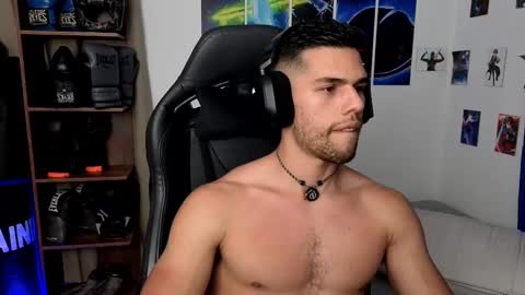 Snapshot of kiritosexhot chatting on November 3, 2:02 am Jacob online show from November 3, 2:02 am