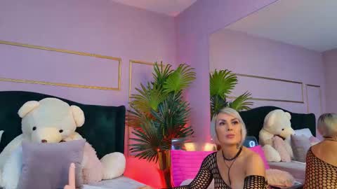 Kirra online show from November 16, 6:52 am