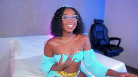 kishalove_ online show from October 31, 10:38 am
