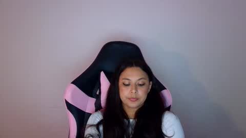 kiss_ameliaa online show from November 6, 2:40 pm