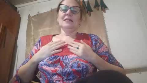 kissandvibe online show from December 4, 8:01 am