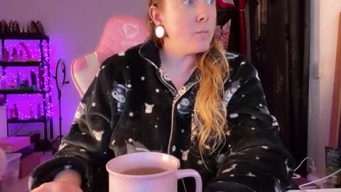 kissica online show from November 24, 7:02 pm