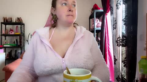 kissica online show from April 1, 8:48 am