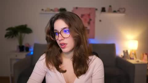 Sisi online show from February 4, 2:12 pm