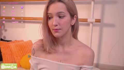 Snapshot of kisskiss_muah chatting on October 31, 2:40 pm Kate online show from October 31, 2:40 pm