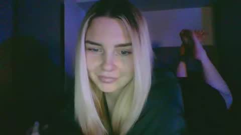 Snapshot of kit_katiki1 chatting on February 19, 4:58 pm kit katiki1 online show from February 19, 4:58 pm