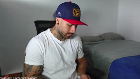 Snapshot of kite__ chatting on December 25, 3:49 pm kite__ online show from December 25, 3:49 pm