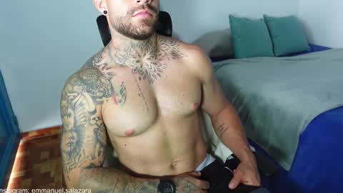 Snapshot of kite__ chatting on January 3, 6:46 pm kite__ online show from January 3, 6:46 pm