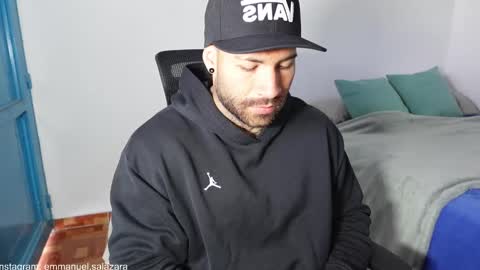 Snapshot of kite__ chatting on January 17, 12:42 pm kite__ online show from January 17, 12:42 pm