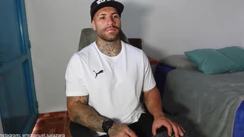 Snapshot of kite__ chatting on January 20, 3:18 pm kite__ online show from January 20, 3:18 pm