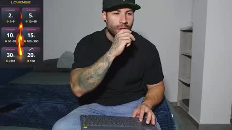 Snapshot of kite__ chatting on October 13, 4:01 am kite__ online show from October 13, 4:01 am