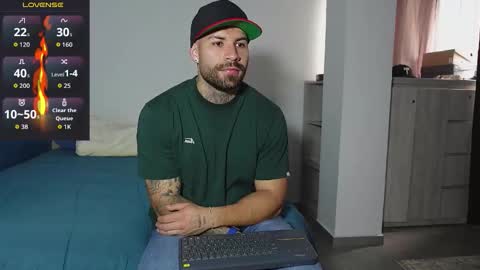 Snapshot of kite__ chatting on November 6, 7:37 pm kite__ online show from November 6, 7:37 pm