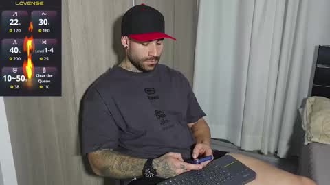 Snapshot of kite__ chatting on January 10, 11:09 pm kite__ online show from January 10, 11:09 pm