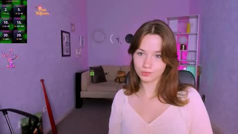 kitniss online show from November 8, 8:18 pm