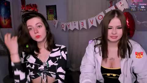 kitniss online show from February 17, 8:59 pm