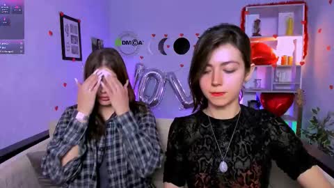 kitniss online show from February 18, 8:27 pm