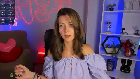 Snapshot of kitniss_dreamy chatting on July 17, 7:08 pm kitniss online show from July 17, 7:08 pm