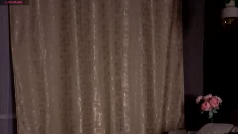 The sexy fox Kitsune online show from November 20, 8:08 pm