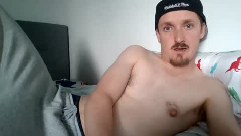 kittenfoxxx online show from August 9, 3:39 pm