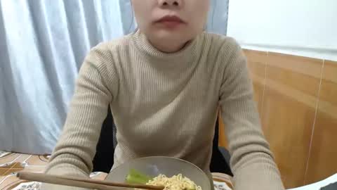 kitti_baby2x online show from November 6, 1:28 am