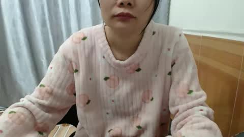 kitti_baby2x online show from November 25, 1:38 am