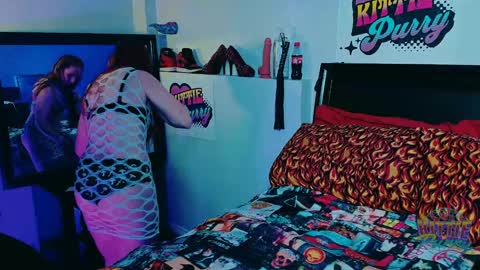 Snapshot of kittiepurry chatting on January 5, 4:58 am Kittie Purry online show from January 5, 4:58 am