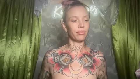 kittjones33 online show from May 17, 8:49 pm