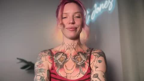 kittjones33 online show from July 14, 3:07 pm