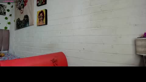  KITTY online show from April 27, 9:35 pm