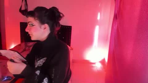 kitty__chs online show from November 27, 11:23 am