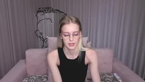Kitty online show from June 14, 3:30 am